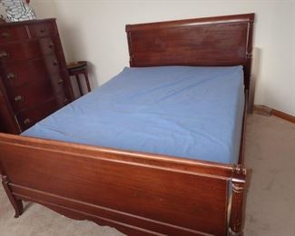 full size bed head board & foot board /mattress 