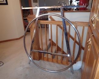 round clothing racking 2 pieces