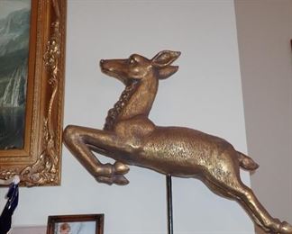 JUMPING DEER GOLD