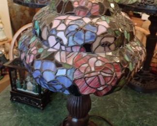 STAINED GLASS LAMP