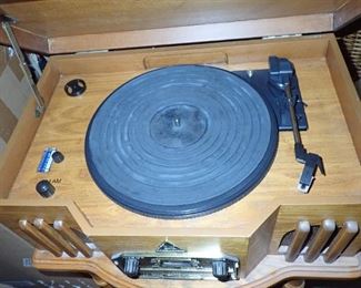CROSLEY RADIO - CD - RECORD PLAYER