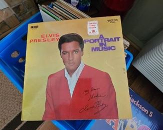 Who can resist Elvis
