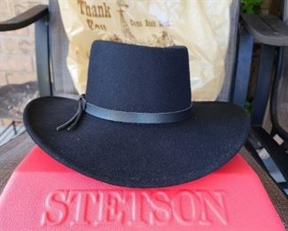 Stetson hat.  Mint condition. With bag and receipt