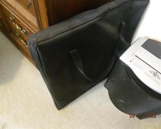 portable poker table