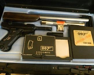 007 toy set