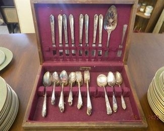 silverware set