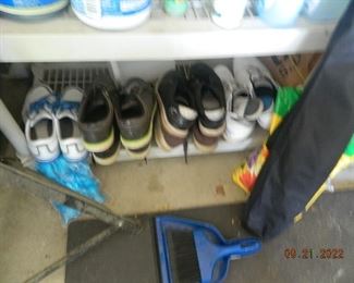 golf shoes
