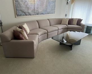 5 piece sectional sofa, excellent condition and very well made