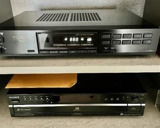 Sony Stereo Tuner ST-S700ES                                                                     Sony CD Player  SCD-CE595