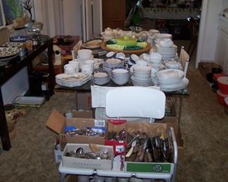 TABLE OF CHINA SETS & OTHER SMALLS