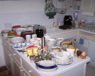 MORE DISHES & KITCHEN ITEMS