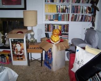 BOOKS, SANTAS & MORE