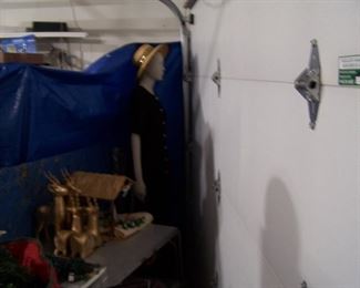 FEMALE MANNEQUIN & HOLIDAY ITEMS