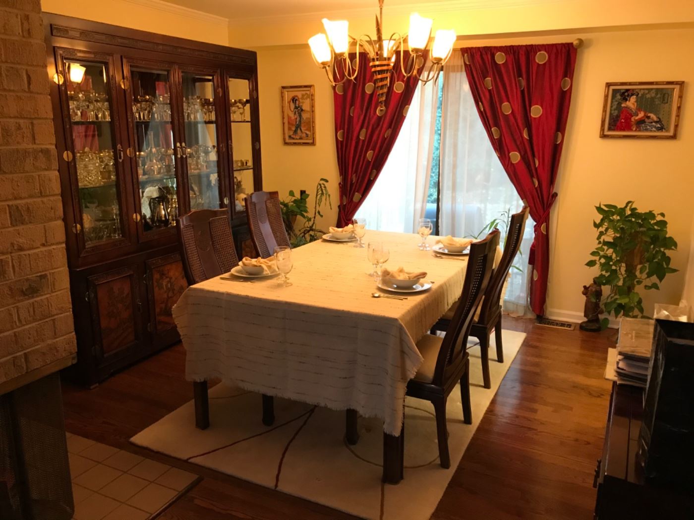 Oak Brook Estate Sale!!!! starts on 7/28/2023