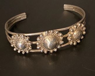Vintage Mexican or Native American  Bracelet ........To register and to place bids simply go to www.capitolsalesservices.hibid.com