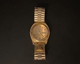 Vintage Farmers Insurance Men's Presentation Watch........To register and to place bids simply go to www.capitolsalesservices.hibid.com