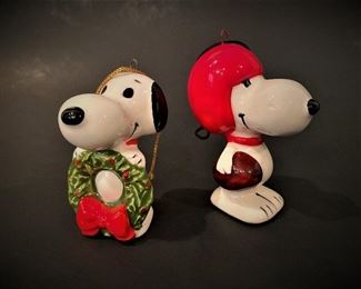 Vintage 1960s Peanuts Snoopy Ornaments ........To register and to place bids simply go to www.capitolsalesservices.hibid.com