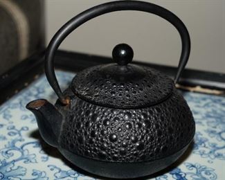Cast iron tea pot