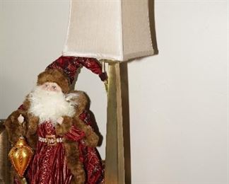 Tall pyramidal brass table lamp