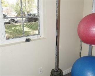 Cap barbell with olympic weights