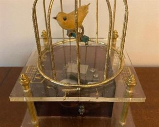 Very rare Bird-In-A-Cage Music box in mint condition.