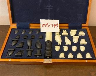 Rare Michael Graves Travel Magnetic Set.  Mint Condition. 