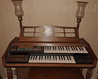 Wurlitzer organ