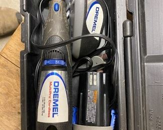 Dremel tool for small wood or metal grinding or shaping, excellent condition . With case.