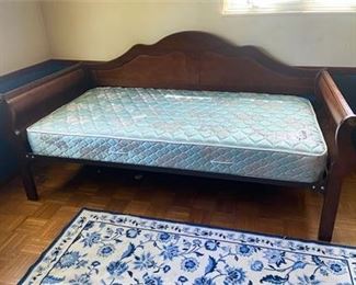 Sleigh Daybed 