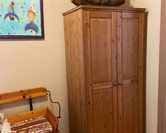 2 door cupboard