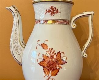Item 25:  Herend "Rust Chinese Bouquet" Coffee Pot - 10":  $125