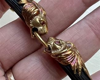 detail-little Ruby eyes