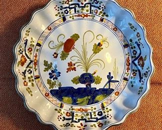 Item 108:  Scalloped Edge Plate (Made in Italy):  $38
