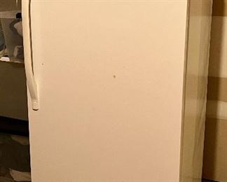 Item 194:  Kenmore Freezer - 28"l x 28.5"w x 59.5"h: $250