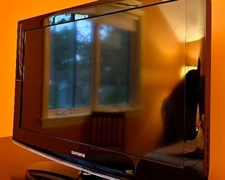 Item 176:  Samsung TV: $65