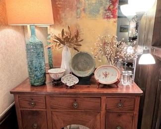 Early 19th century small buffet with left hand wine drawer.  Jinni Thomas painting.  Chinese porcelain, Chinese Export, Chinese bronze bowl