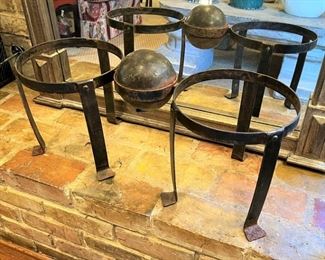 Jan Barboglio dog bowl stand