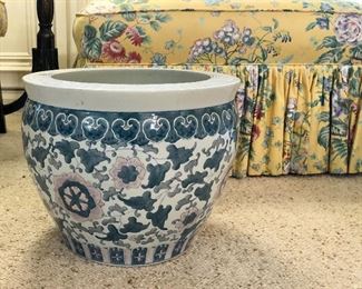 12” Jardinere / planter