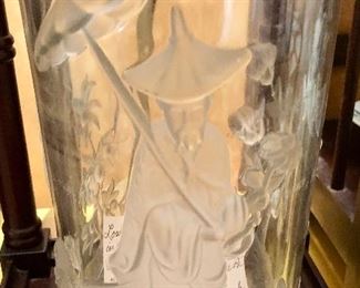 Chinoiserie vase in raised design by VERLYS, a contemporary of Lalique. Signed on the bottom.