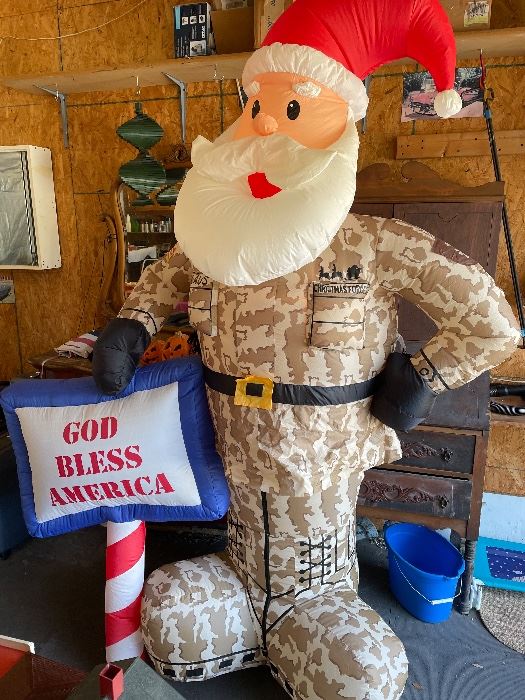 Blow-up Uncle Sam Santa.