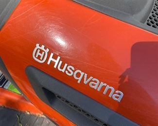 Husqvarna tractor (needs work).