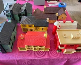 Plasticville o scale vintage buildings.