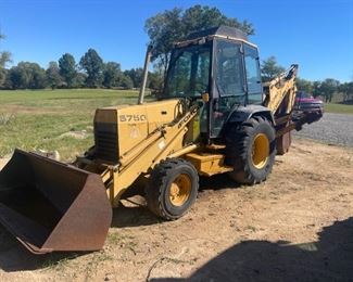 FORD 5750 BACKHOE W/4WD & EXTENDAHOE