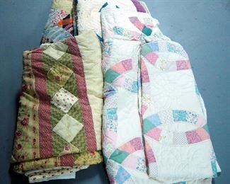 Quilt Assortment, Including Handstitched And Machine Stitched, Various Sizes And Styles, Total Qty 5