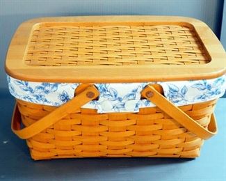 Longaberger Baskets With Lids, Qty 2, 16" x 16" And 15" x 10"