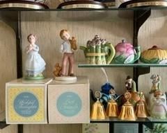 avon collectible cupsfigurinestea potseggs