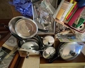 Stainless steel cookware