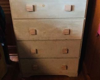 4 drawer pine chest