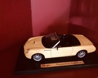 Maisto thunderbird collectors car