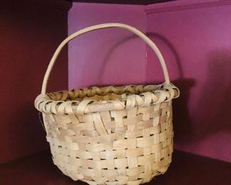 Rawlings Brown white oak basket